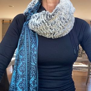 •ANTHROPOLOGIE• faux fur and silky print scarf